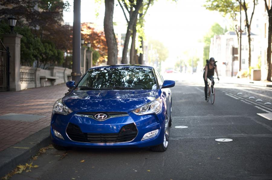  Hyundai Veloster 2011 года  (фото 176 из 184)